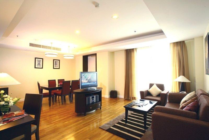 Cape Racha Hotel Si Racha Bagian luar foto